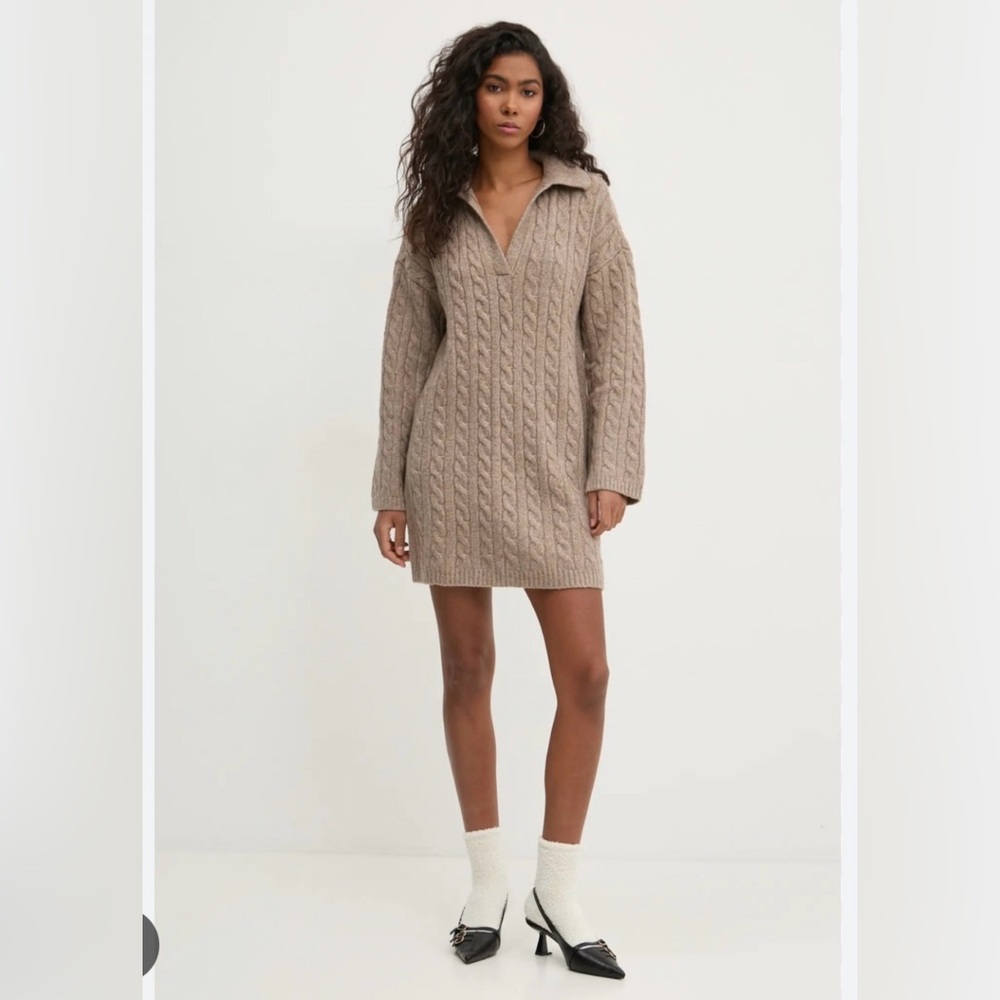 Abercrombie & Fitch Taupe V-Neck Sweater